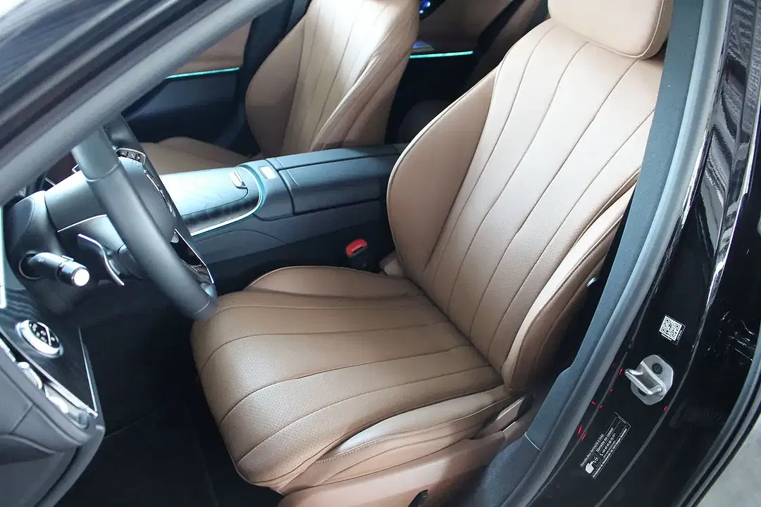 Mercedes-Benz E 220 - Thumbnail 6