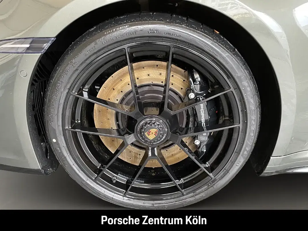 Porsche 992 - Thumbnail 12