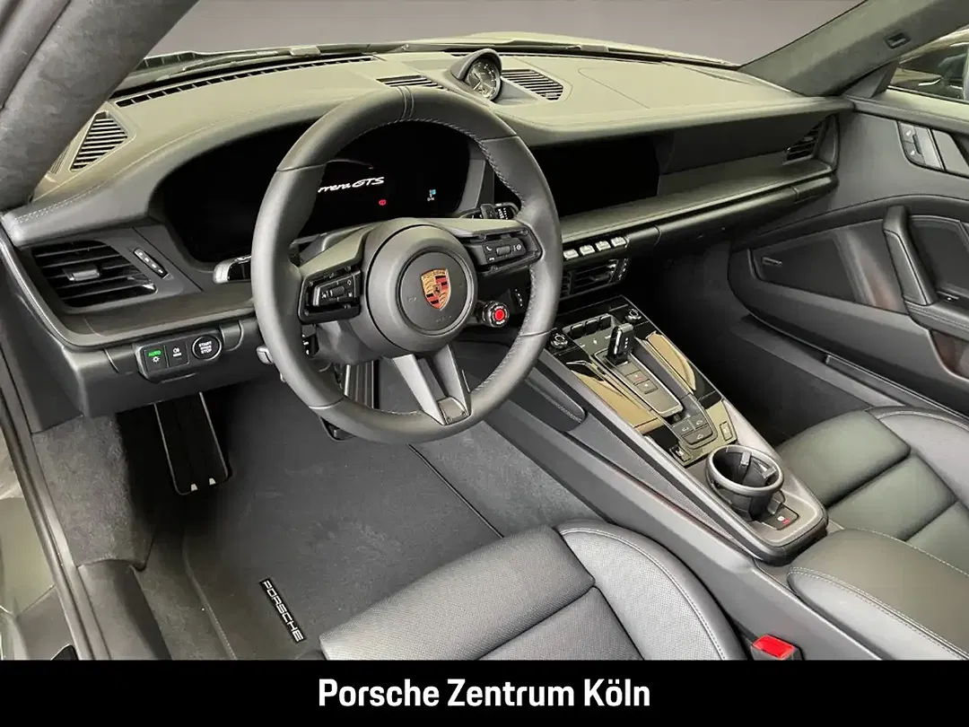 Porsche 992 - Thumbnail 14