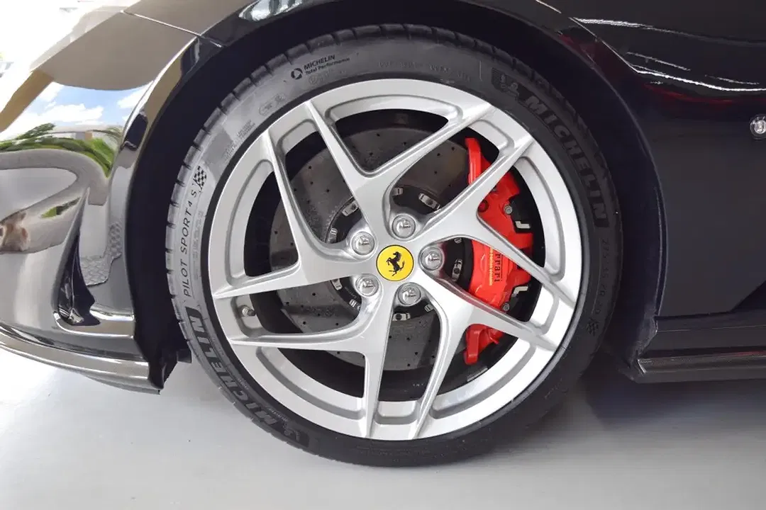 Ferrari 812 - Thumbnail 15