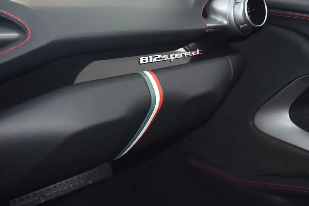 Ferrari 812 - Thumbnail 6