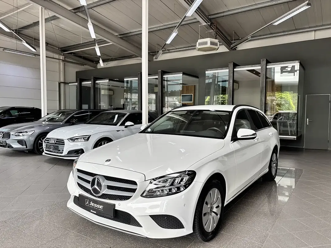 Mercedes-Benz C 180