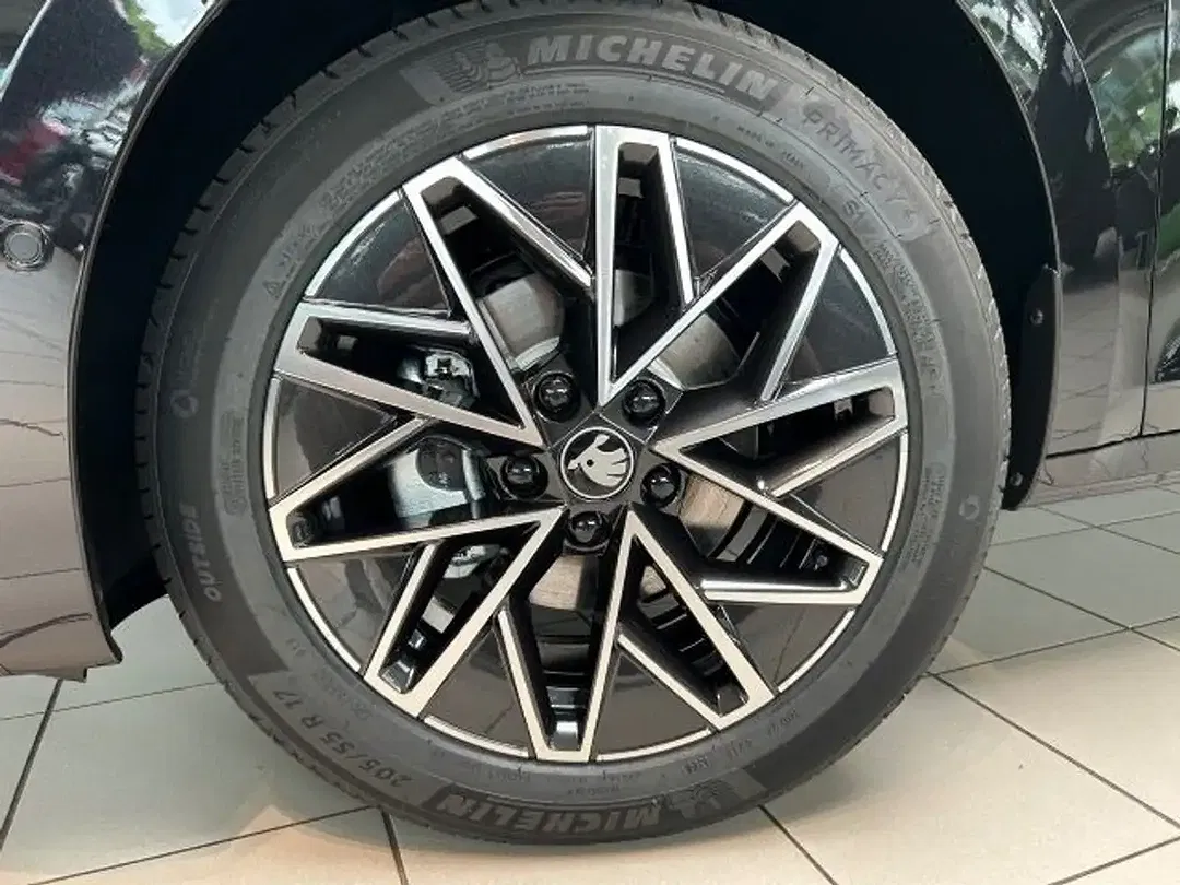 Skoda Octavia - Thumbnail 5