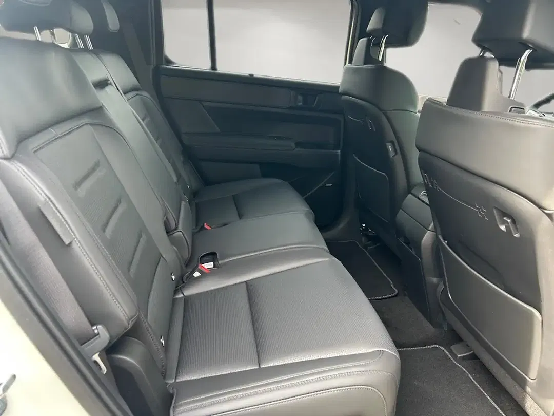 Hyundai SANTA FE - Thumbnail 13