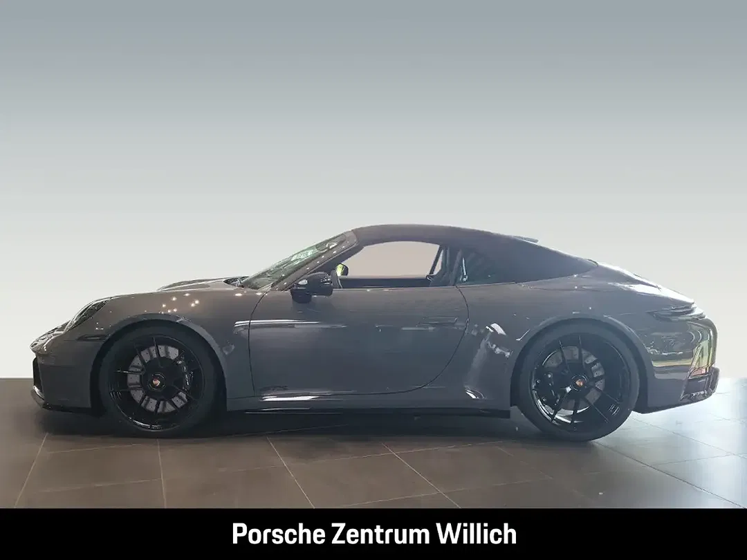 Porsche 992 - Thumbnail 2