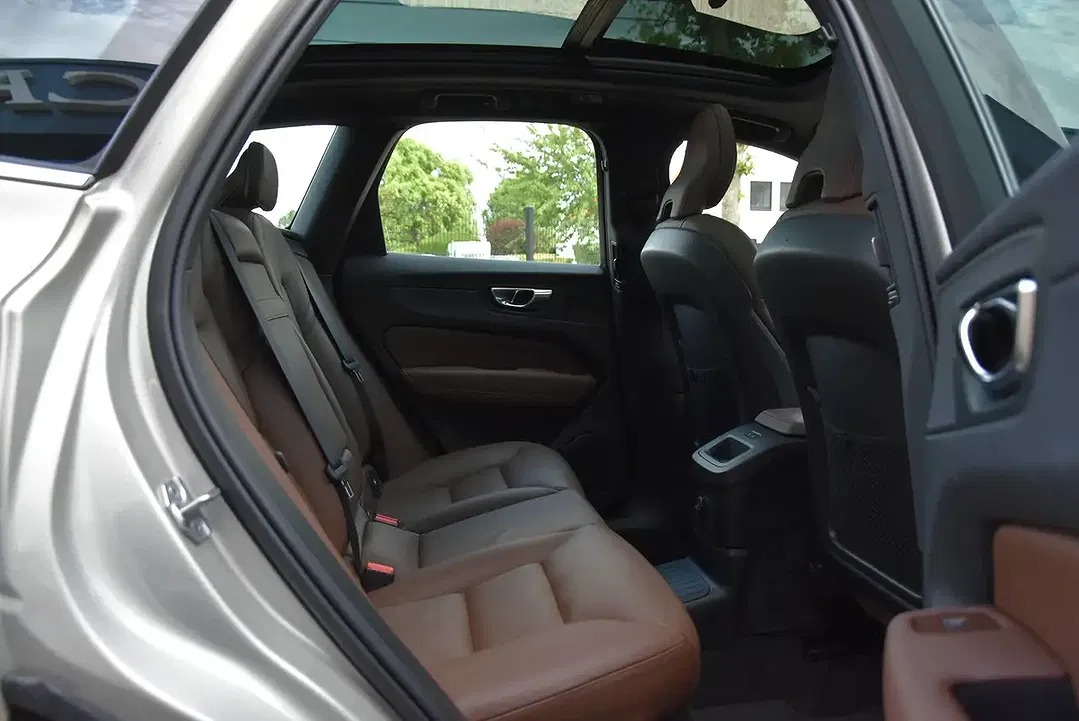 Volvo XC60 - Thumbnail 14