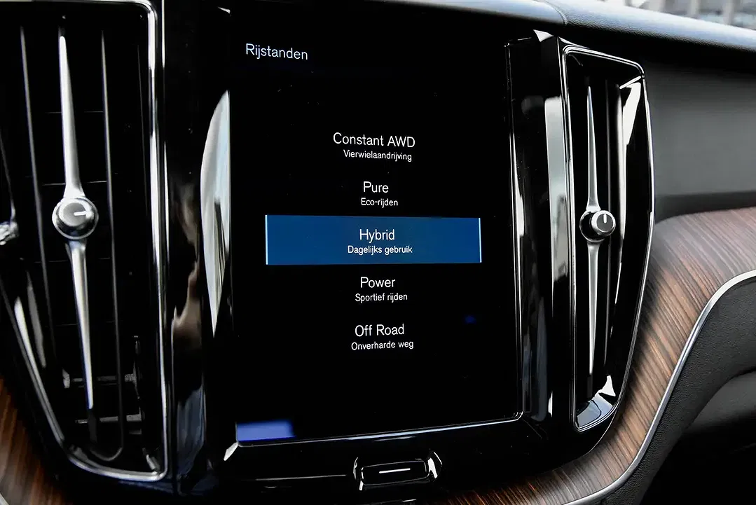 Volvo XC60 - Thumbnail 21