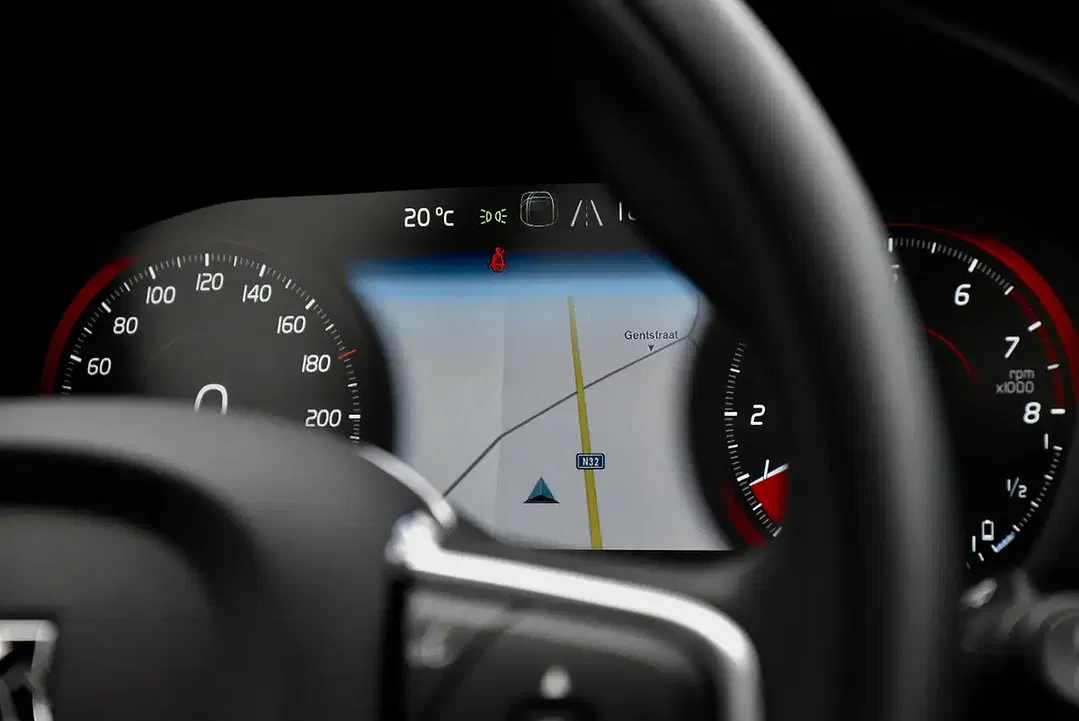 Volvo XC60 - Thumbnail 23
