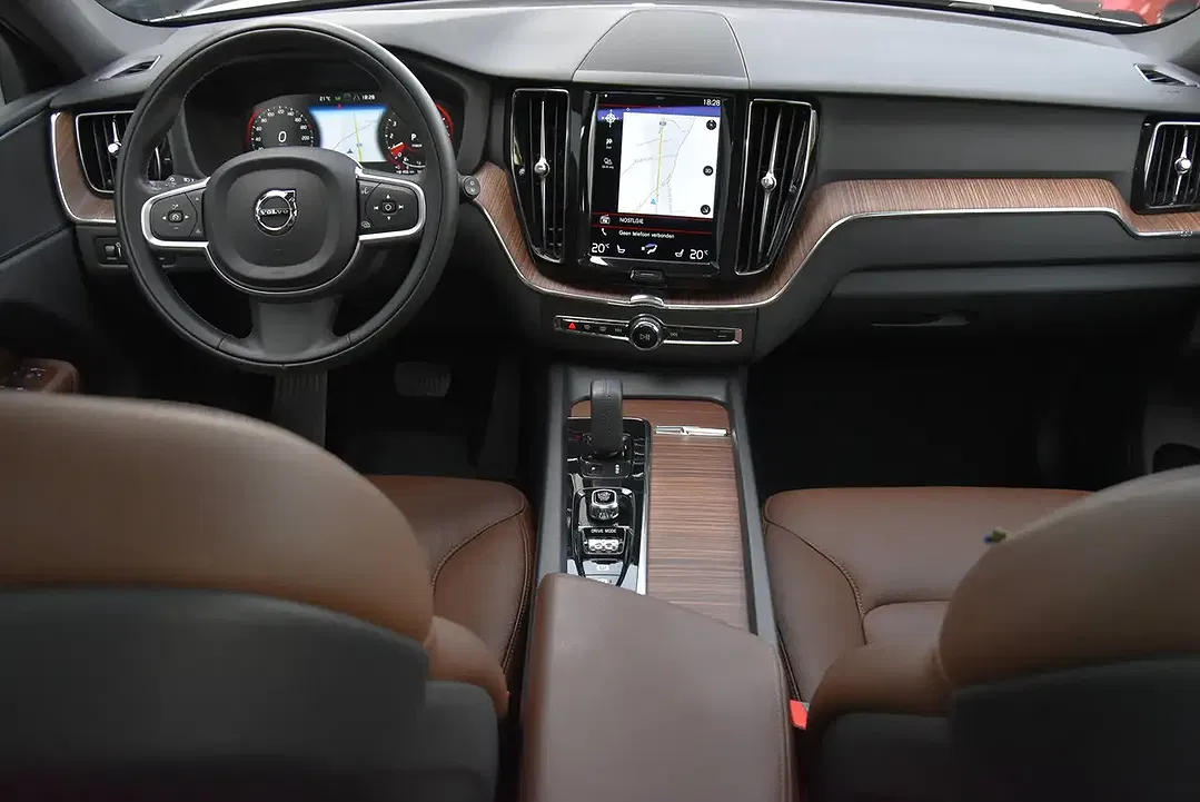 Volvo XC60 - Thumbnail 7