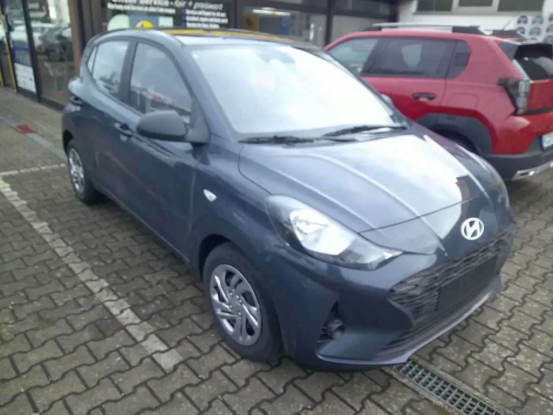 Hyundai i10 - Thumbnail 2