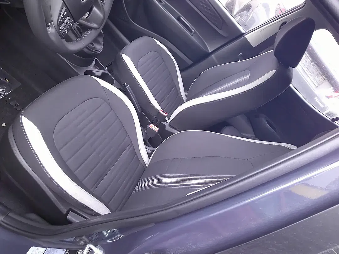 Hyundai i10 - Thumbnail 8