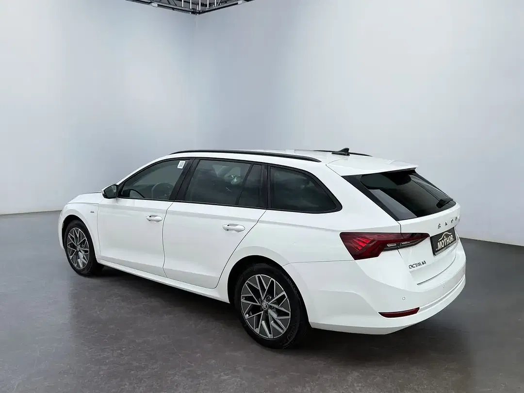 Skoda Octavia - Thumbnail 3