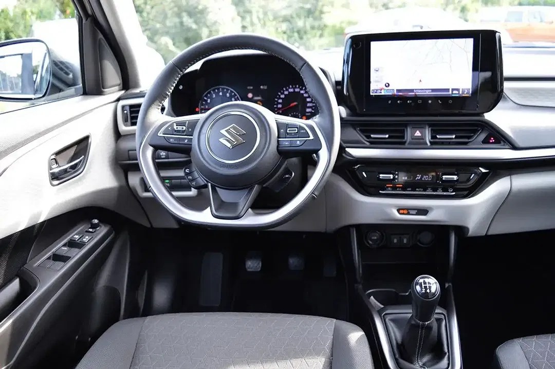 Suzuki Swift - Thumbnail 9