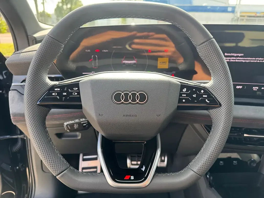 Audi Q6 e-tron - Thumbnail 12