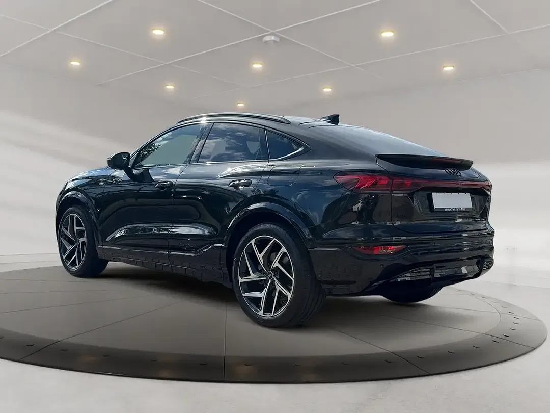Audi Q6 e-tron - Thumbnail 4
