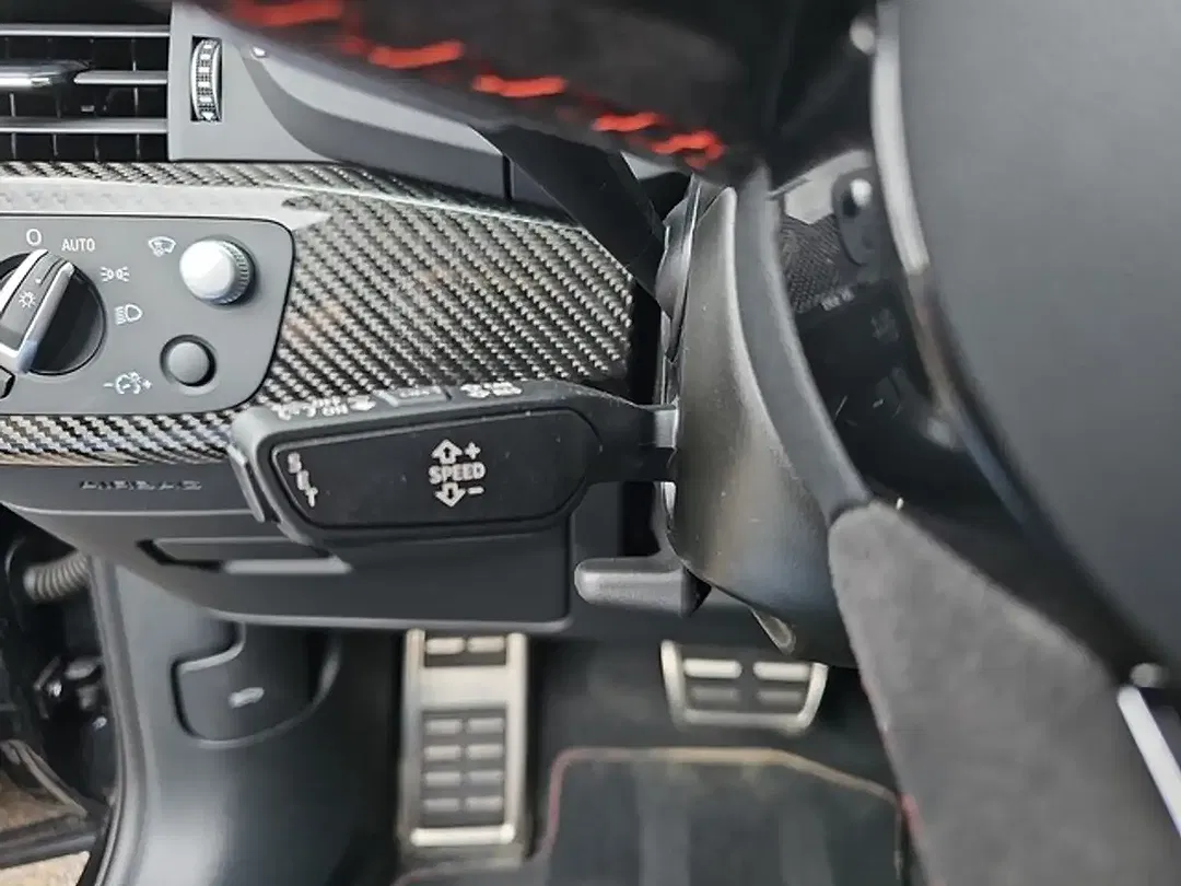 Audi RS4 - Thumbnail 22