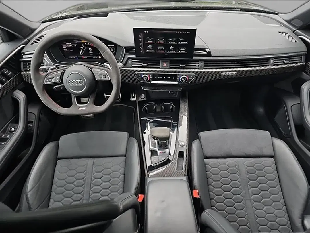 Audi RS4 - Thumbnail 9