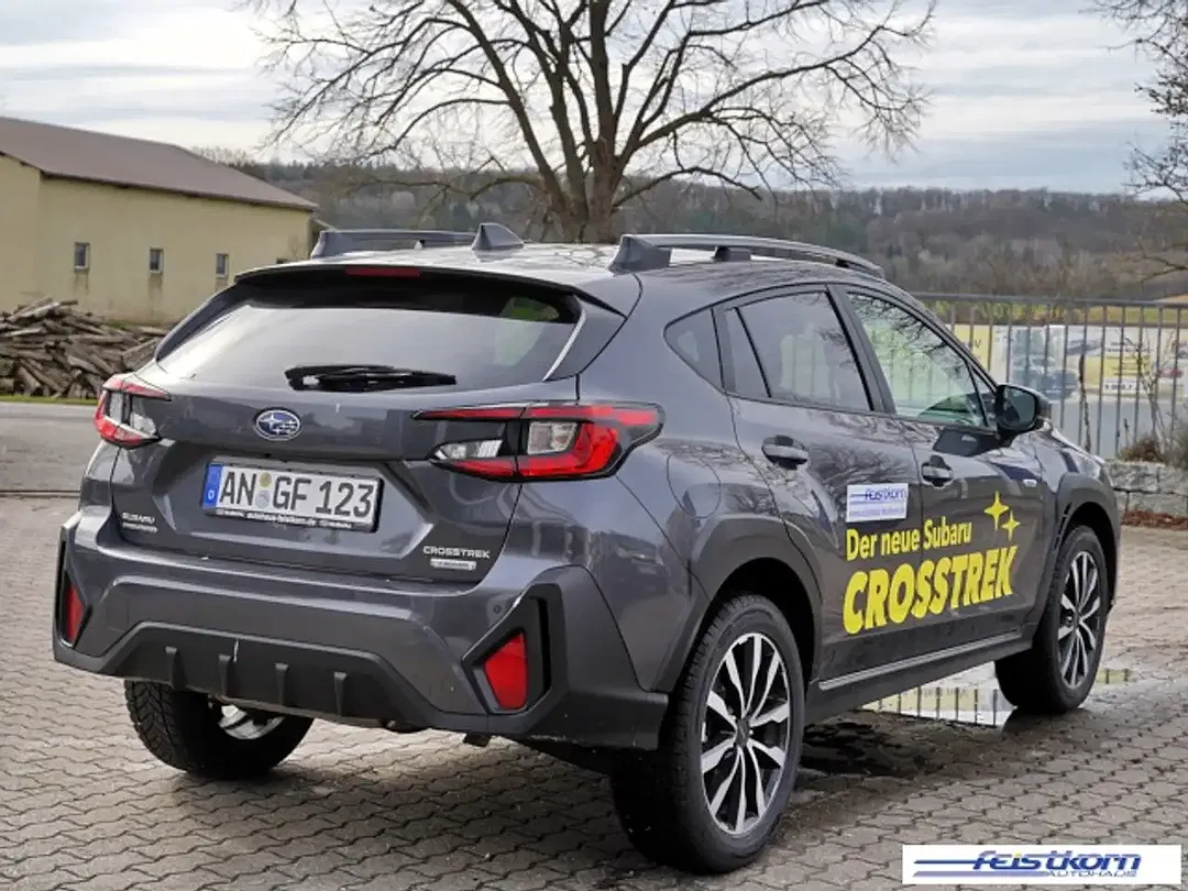 Subaru Crosstrek - Thumbnail 3