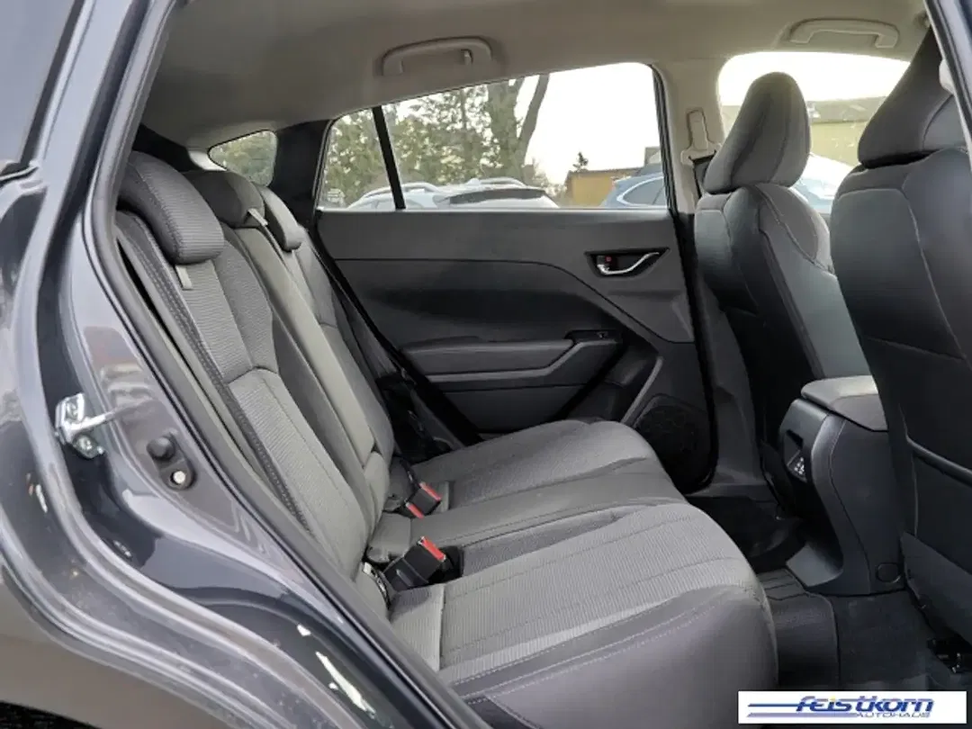 Subaru Crosstrek - Thumbnail 5