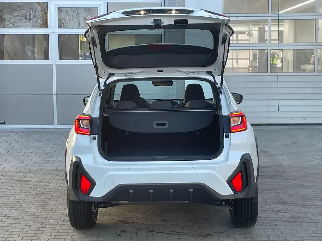 Subaru Crosstrek - Thumbnail 7