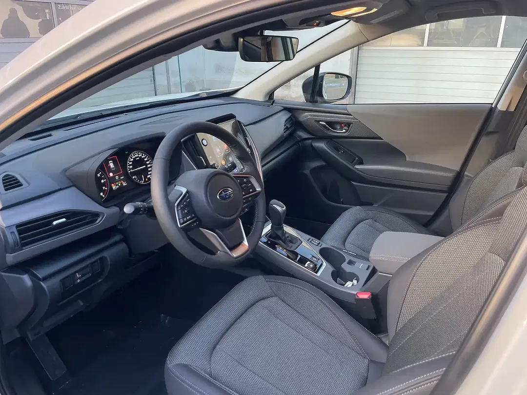 Subaru Crosstrek - Thumbnail 9