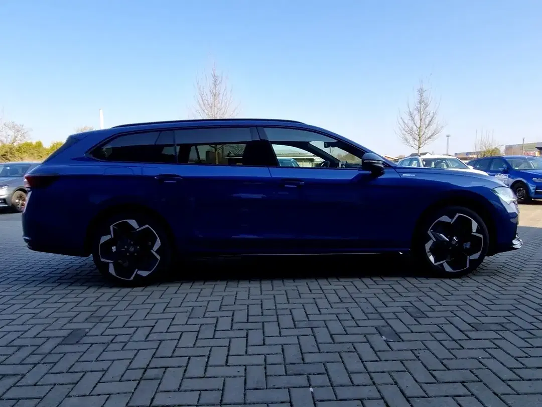 Skoda Superb - Thumbnail 5