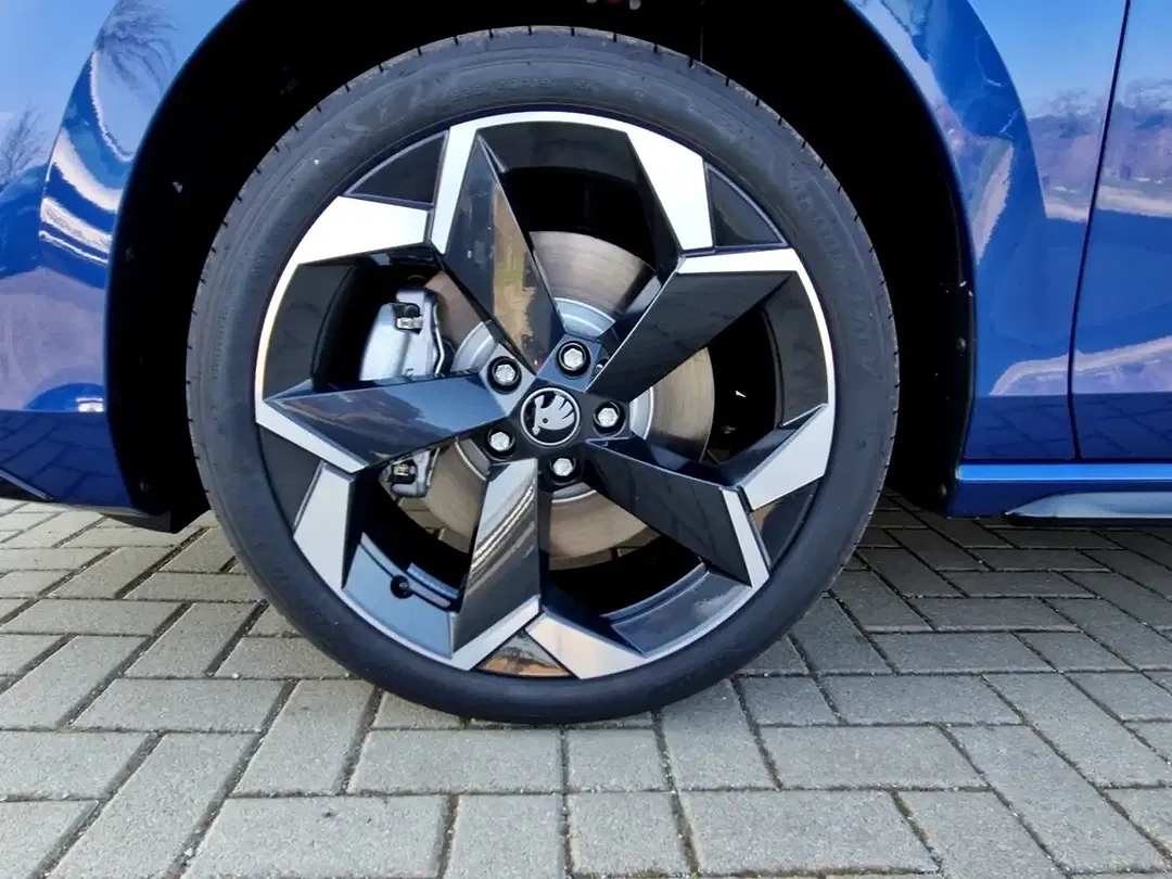 Skoda Superb - Thumbnail 7