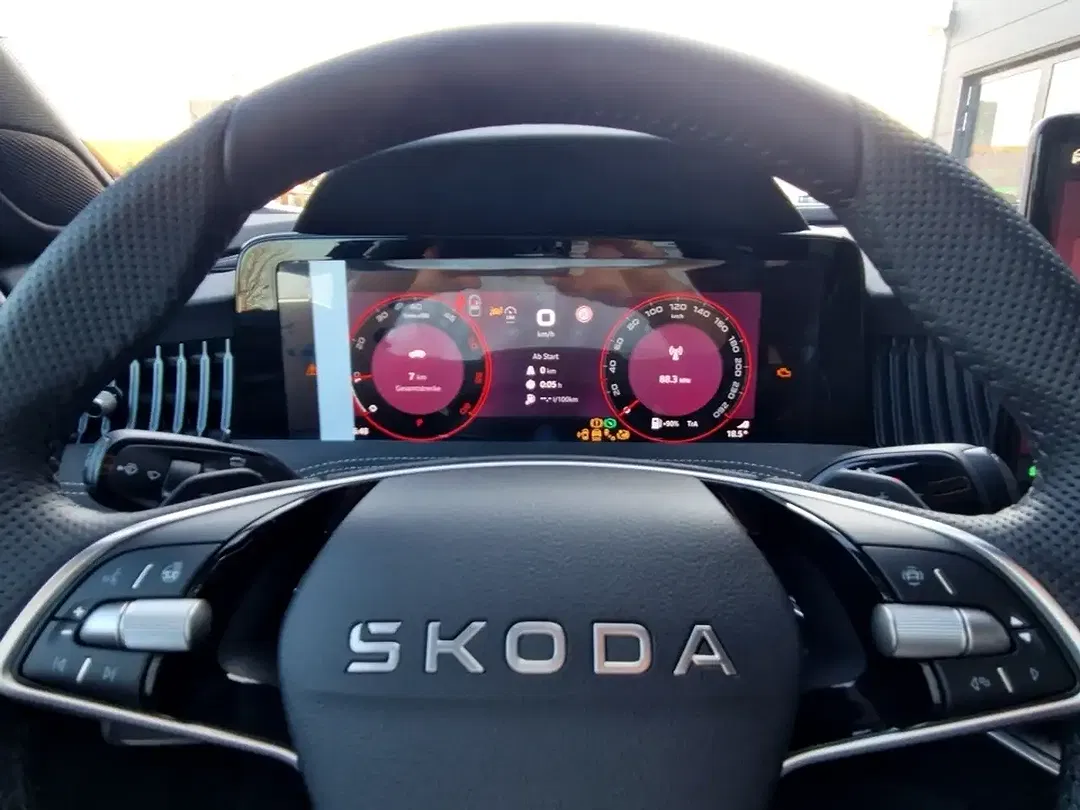 Skoda Superb - Thumbnail 9