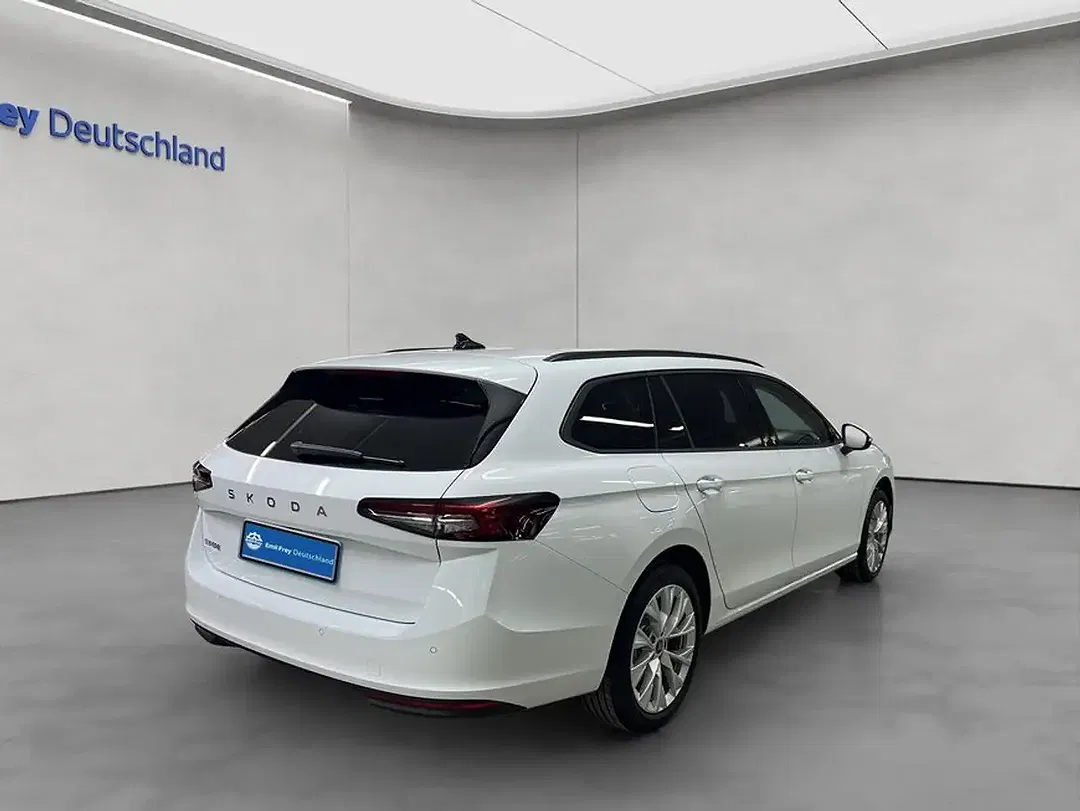 Skoda Superb - Thumbnail 6