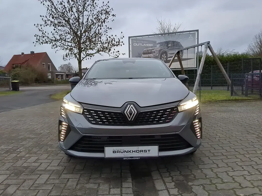 Renault Clio - Thumbnail 3