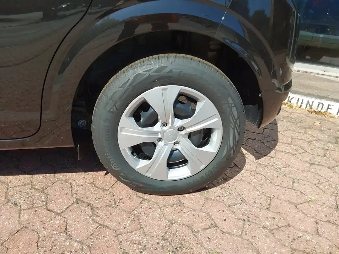 Dacia Sandero - Thumbnail 9