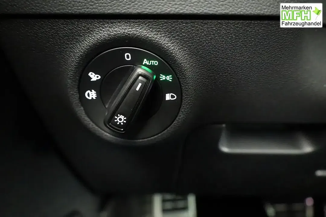 Skoda Karoq - Thumbnail 8