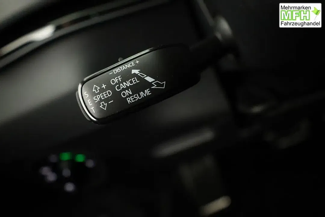 Skoda Karoq - Thumbnail 9