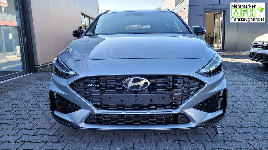 Hyundai i30 - Thumbnail 2