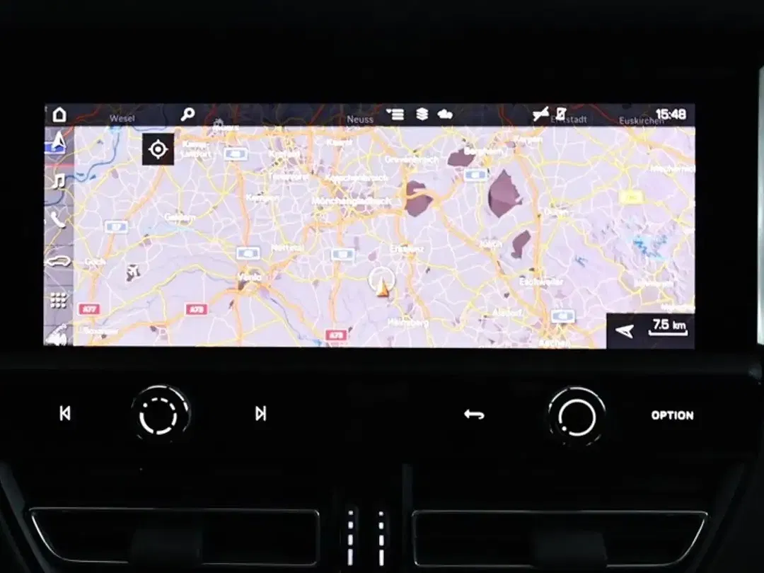 Porsche Macan - Thumbnail 12