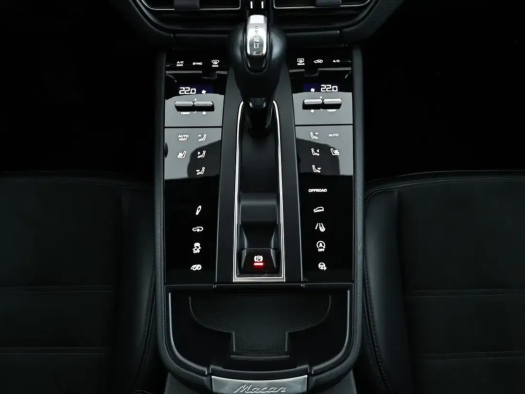 Porsche Macan - Thumbnail 13