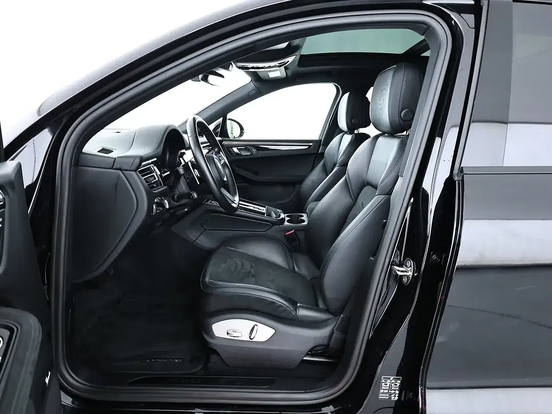 Porsche Macan - Thumbnail 8