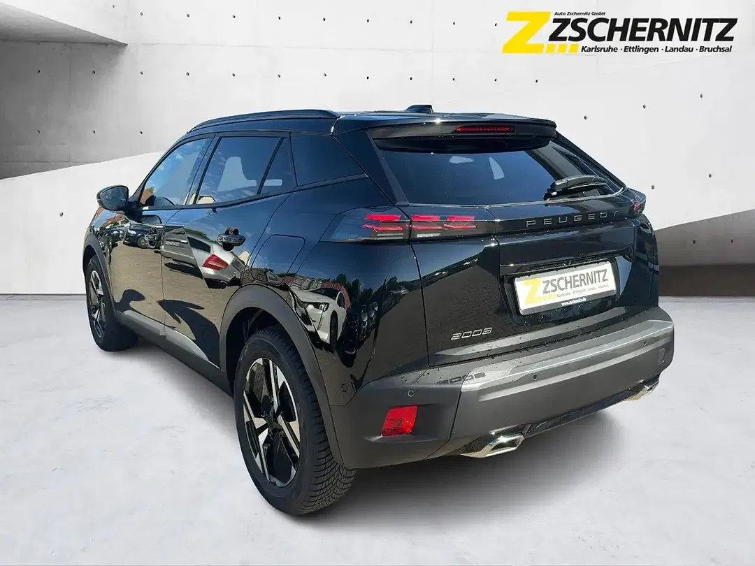 Peugeot 2008 - Thumbnail 2