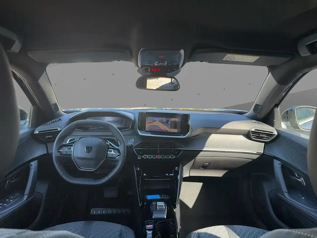 Peugeot 2008 - Thumbnail 8