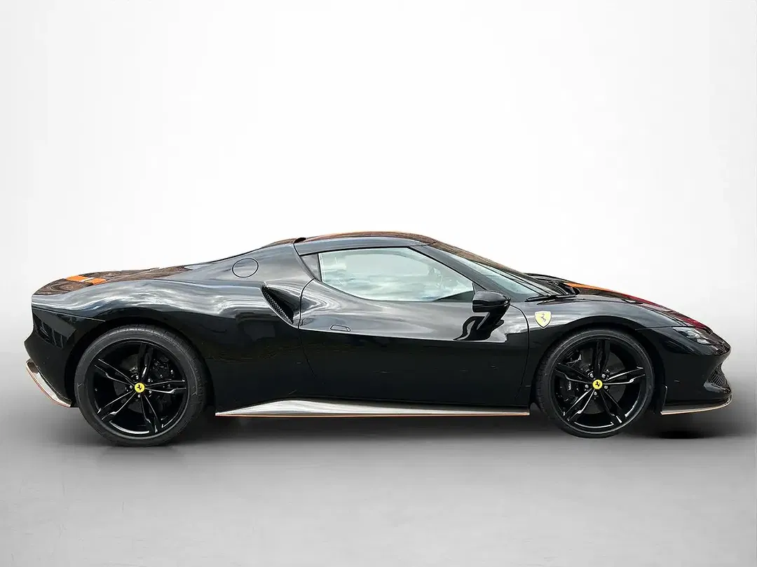 Ferrari 296 GTB - Thumbnail 4