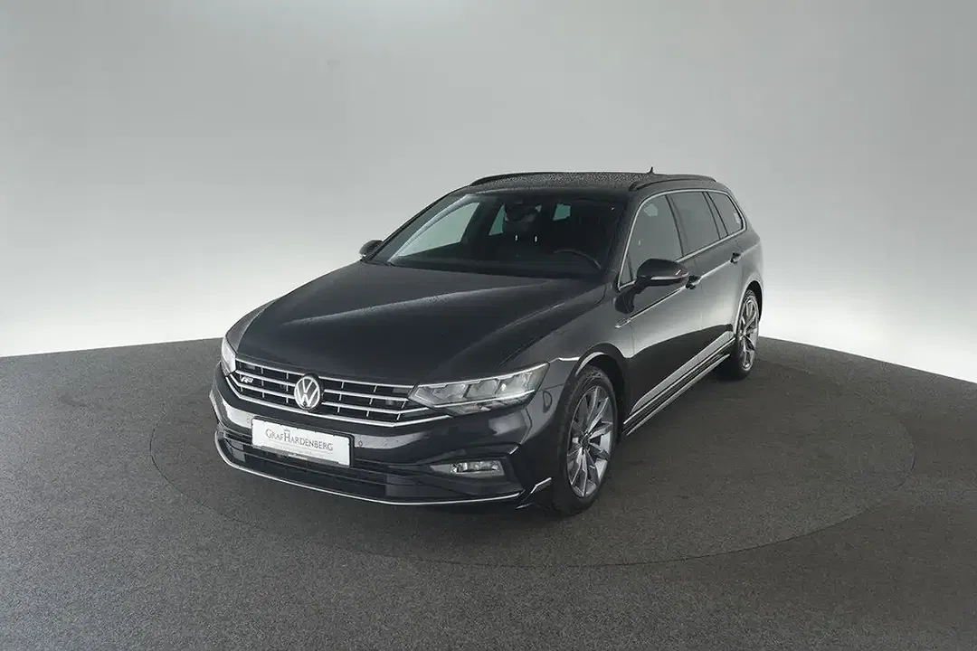 Volkswagen Passat Variant - Thumbnail 1