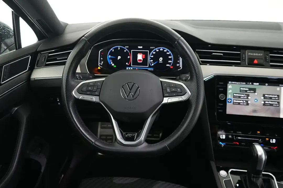 Volkswagen Passat Variant - Thumbnail 12
