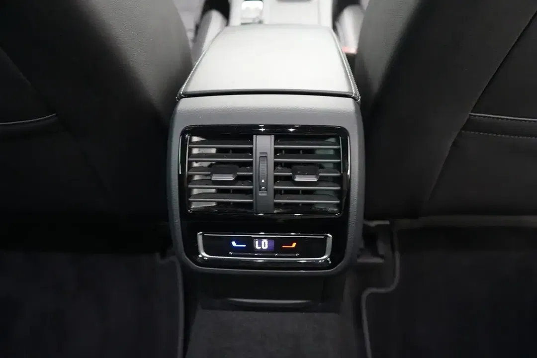 Volkswagen Passat Variant - Thumbnail 15