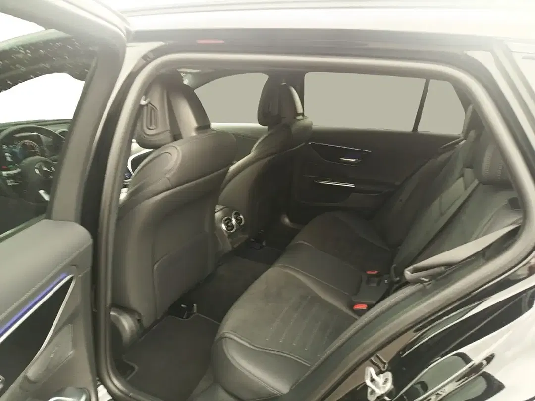 Mercedes-Benz C 300 - Thumbnail 14