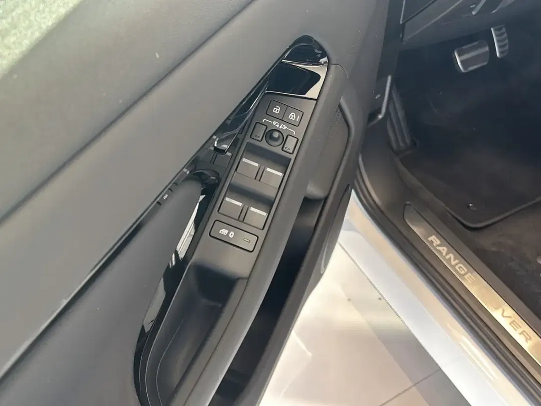 Land Rover Range Rover Evoque - Thumbnail 7