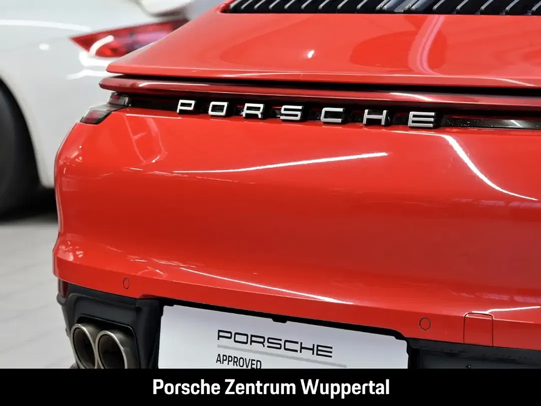 Porsche 992 - Thumbnail 6