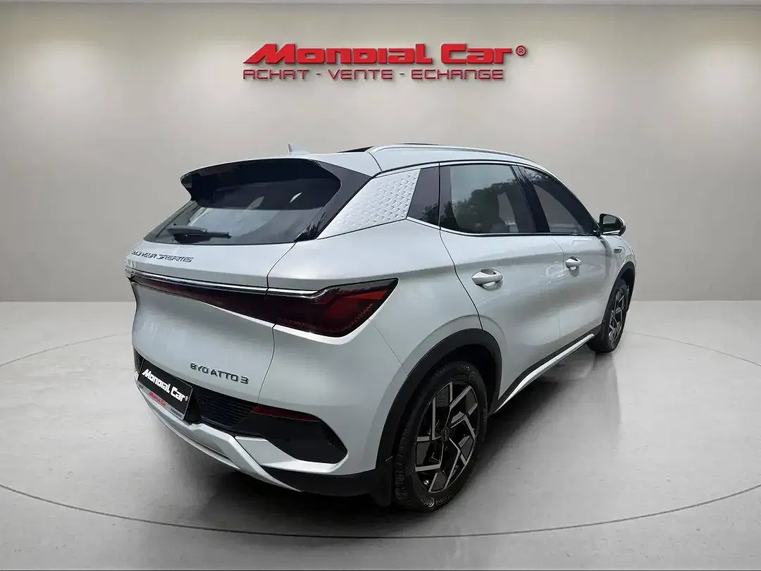 BYD Atto 3 - Thumbnail 8
