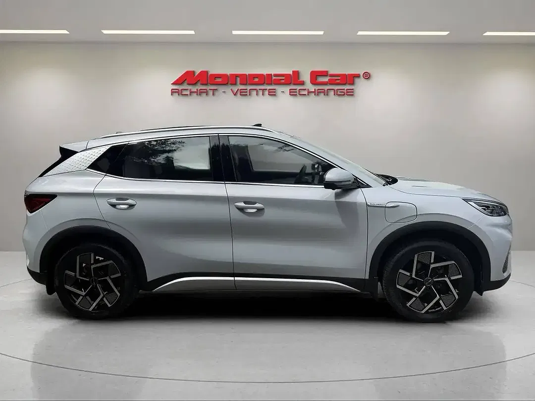 BYD Atto 3 - Thumbnail 9