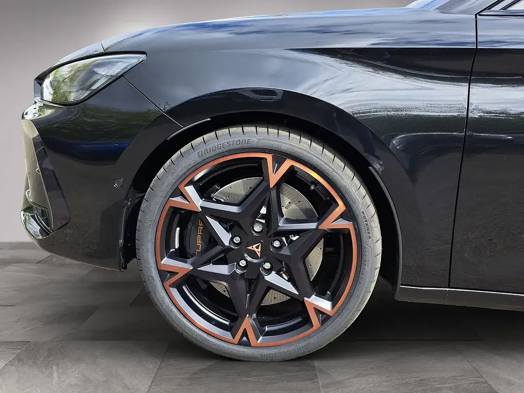 CUPRA Leon - Thumbnail 8