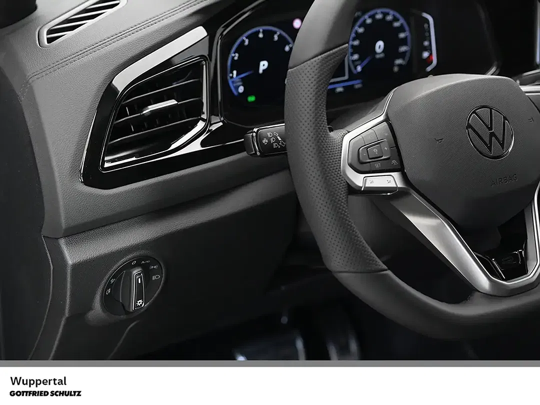 Volkswagen T-Roc - Thumbnail 9
